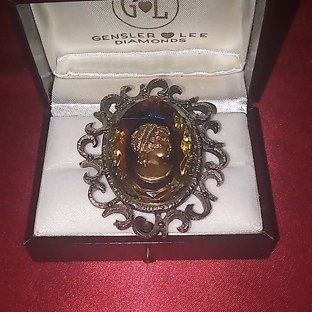 Gold and Purple Cameo Brooch